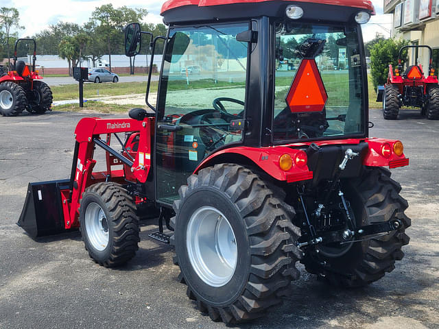 Image of Mahindra 2638HST equipment image 4