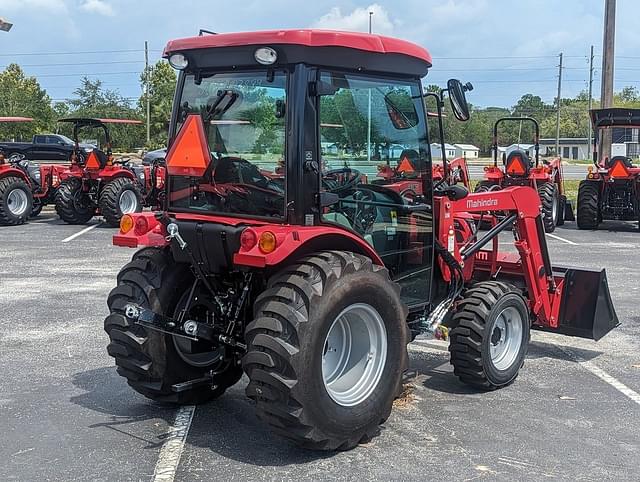 Image of Mahindra 2638HST equipment image 2