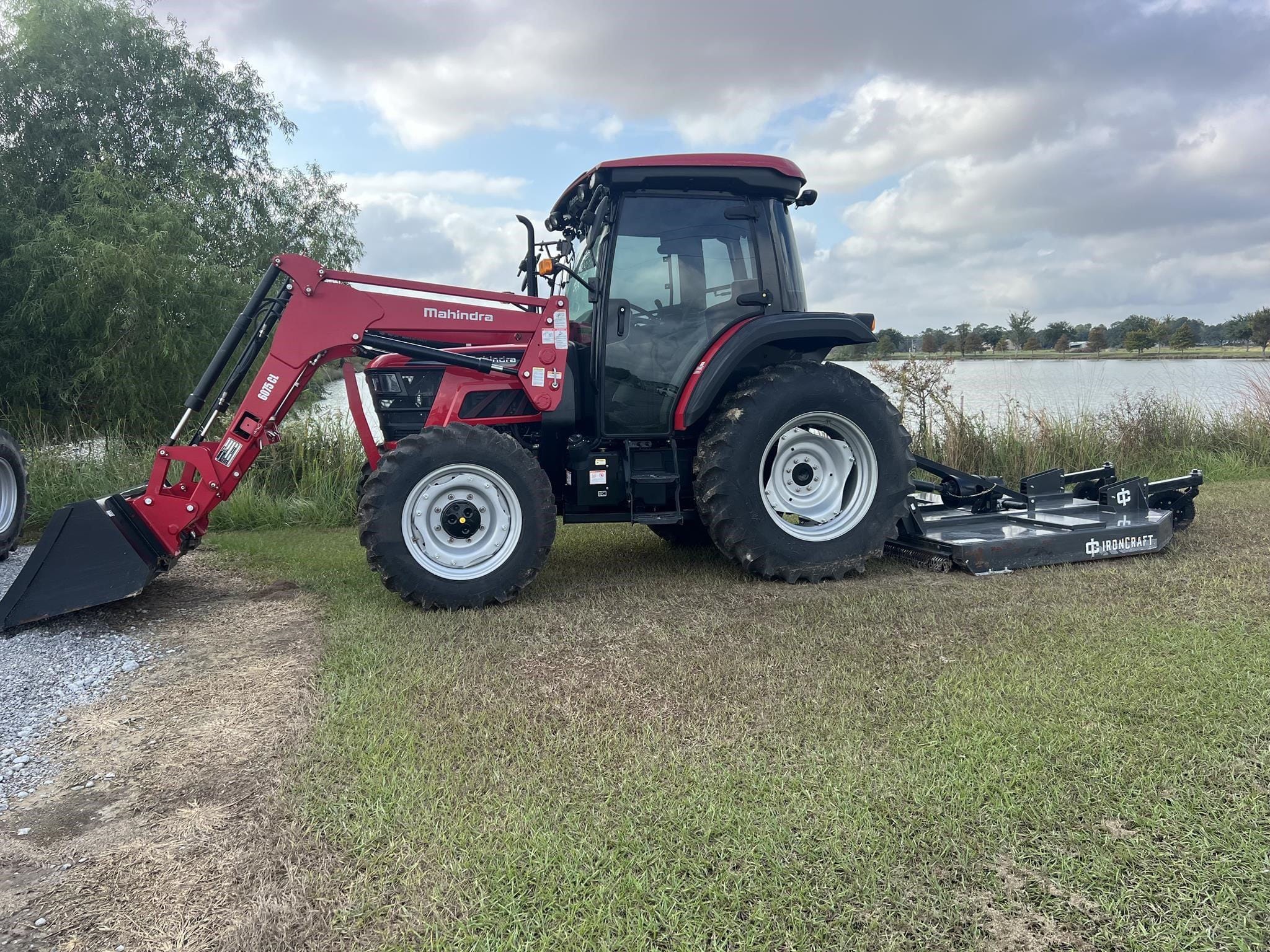 Main image Mahindra 6075