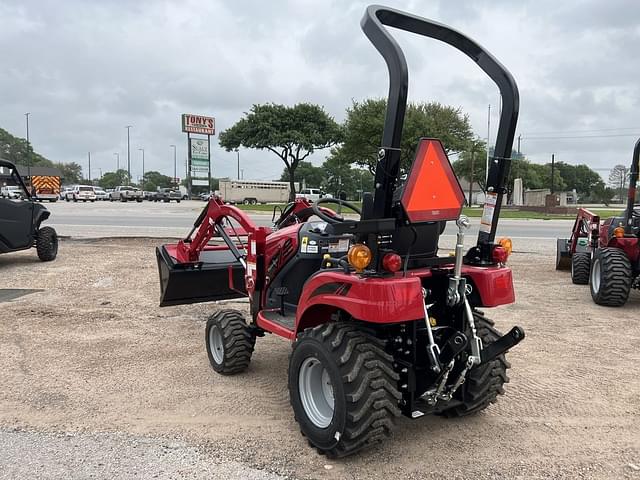 Image of Mahindra eMax 20S HST equipment image 3