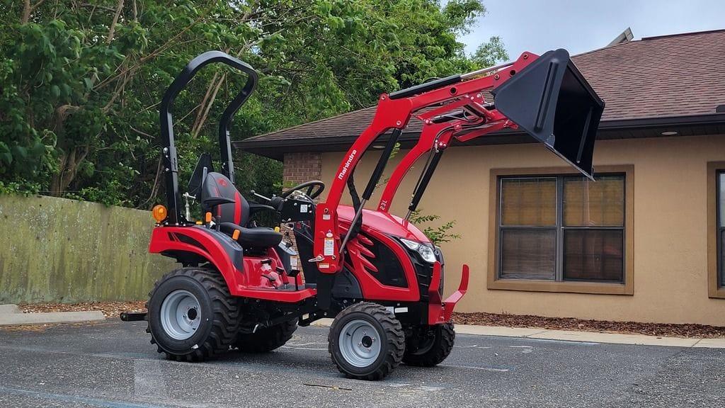 2024 Mahindra eMax 20S HST Equipment Image0