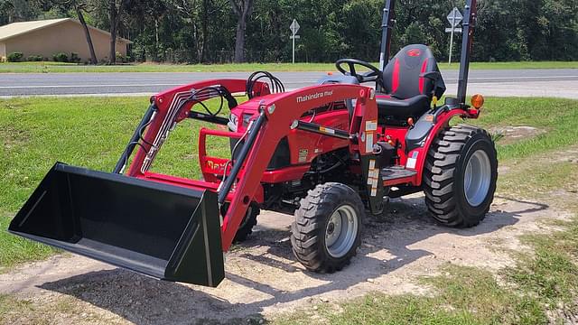 Image of Mahindra Max 26XLT HST equipment image 2