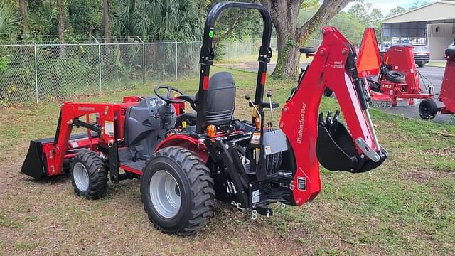 Image of Mahindra Max 26XLT HST equipment image 4