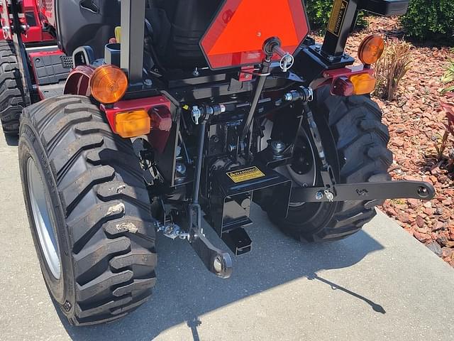 Image of Mahindra Max 26XLT HST equipment image 4