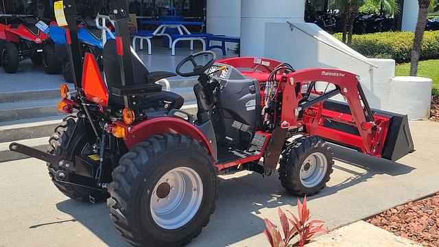 Image of Mahindra Max 26XLT HST equipment image 2