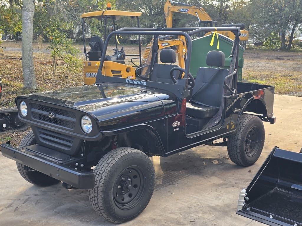 Image of Mahindra Roxor HD Image 0
