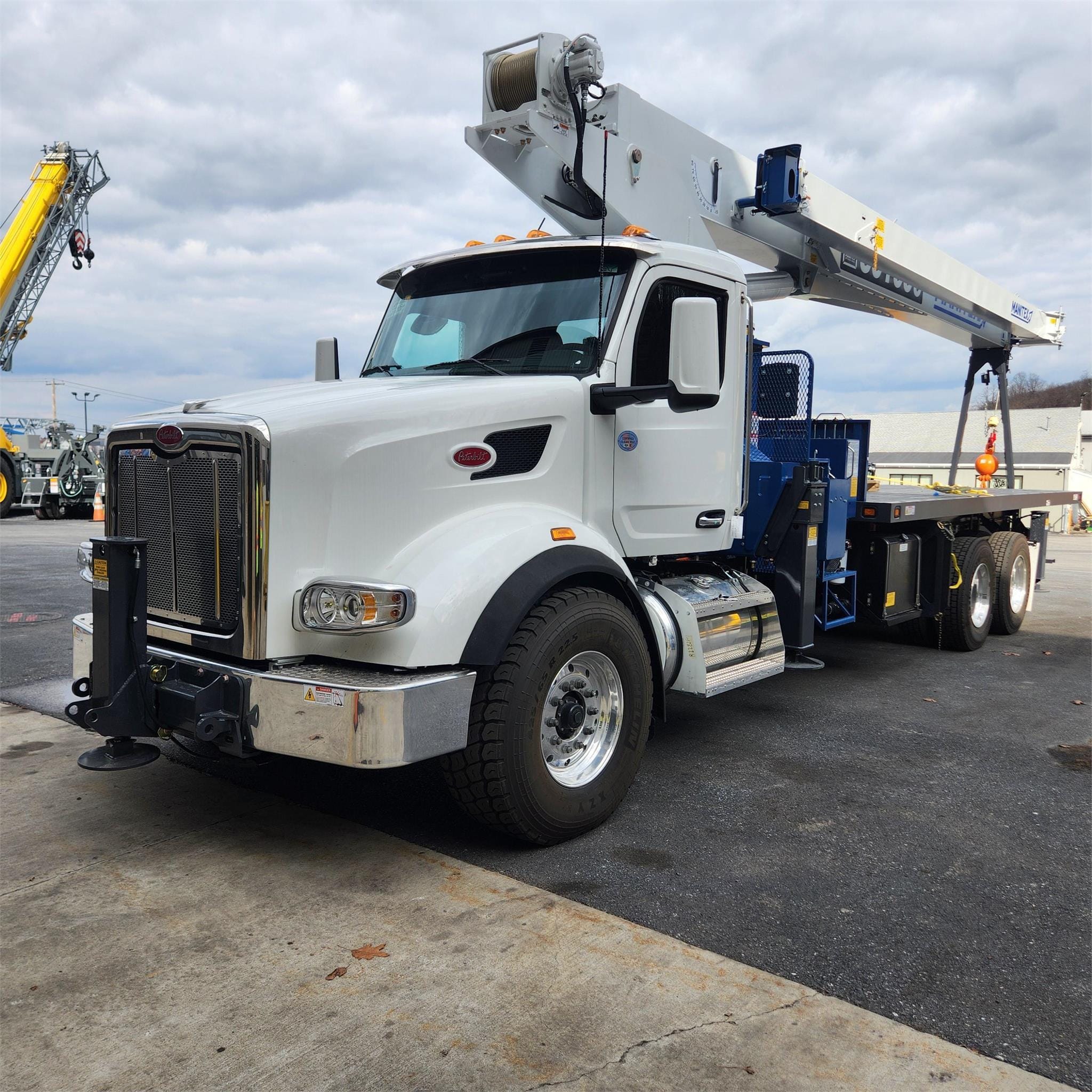 2024 Manitex 30100C Equipment Image0