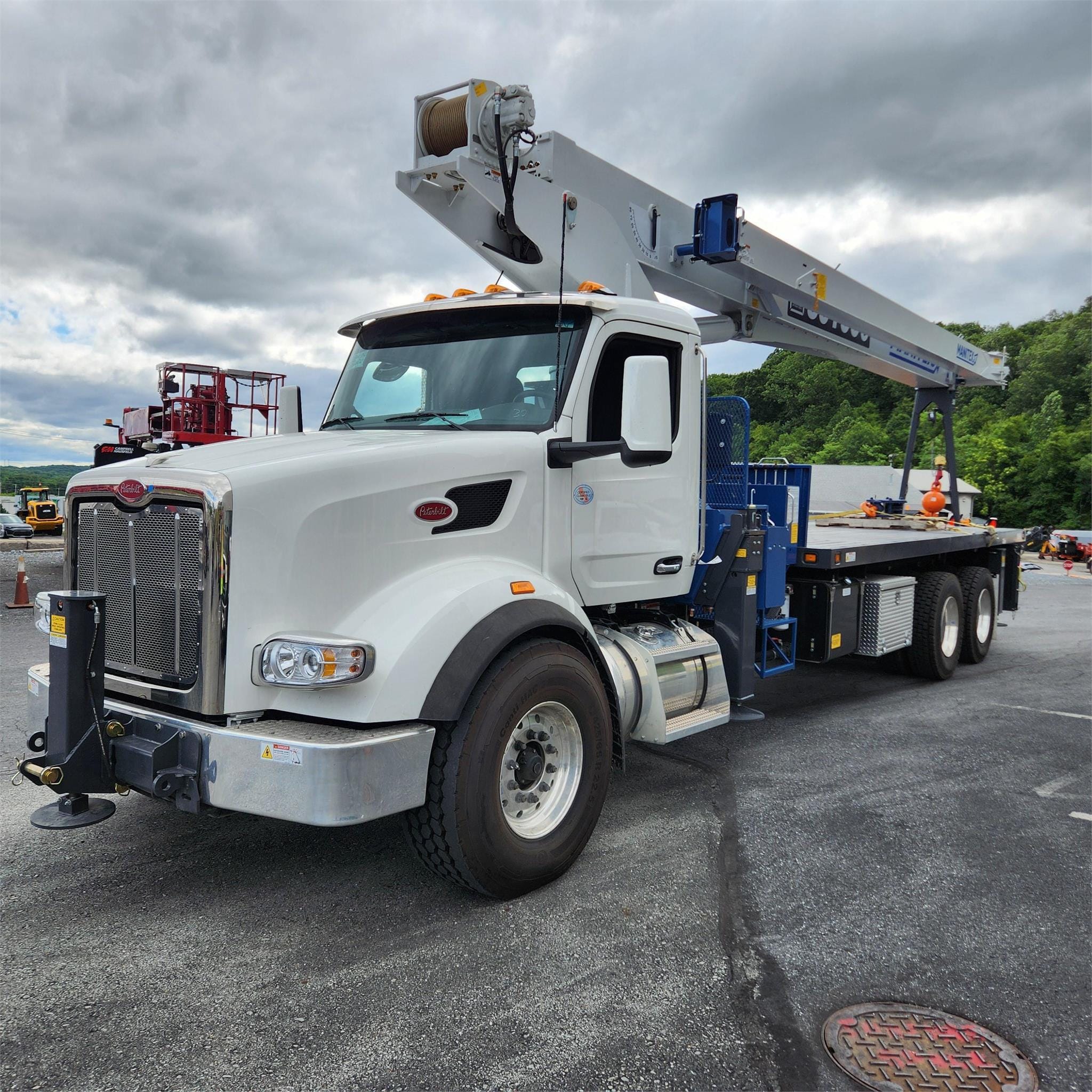 2024 Manitex 30100C Equipment Image0