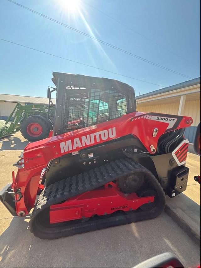 Image of Manitou 2300VT equipment image 4