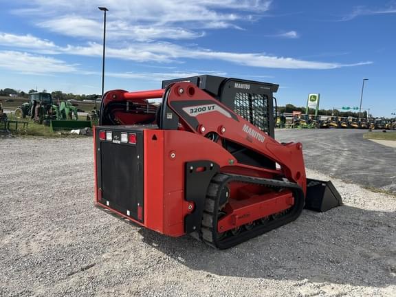 Image of Manitou 3200VT equipment image 4