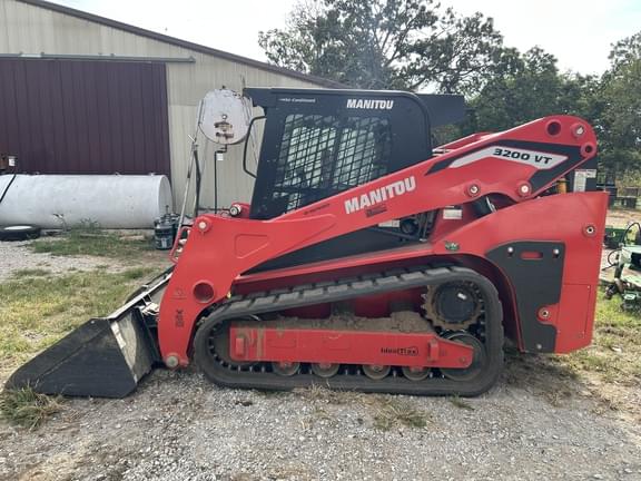 Image of Manitou 3200VT equipment image 2