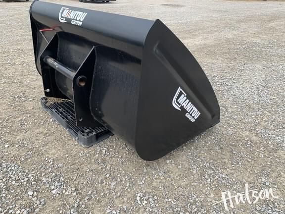 Image of Manitou Bucket equipment image 4