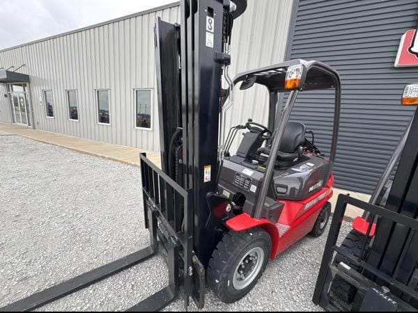 2024 Manitou MI25G Equipment Image0