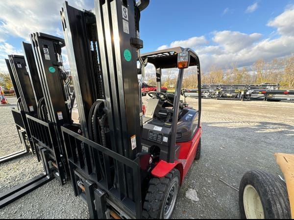 2024 Manitou MI25G Equipment Image0