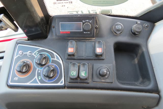 Image of Manitou MLA-T 533 equipment image 2