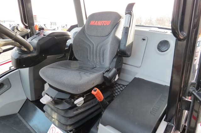 Image of Manitou MLA-T 533 equipment image 3