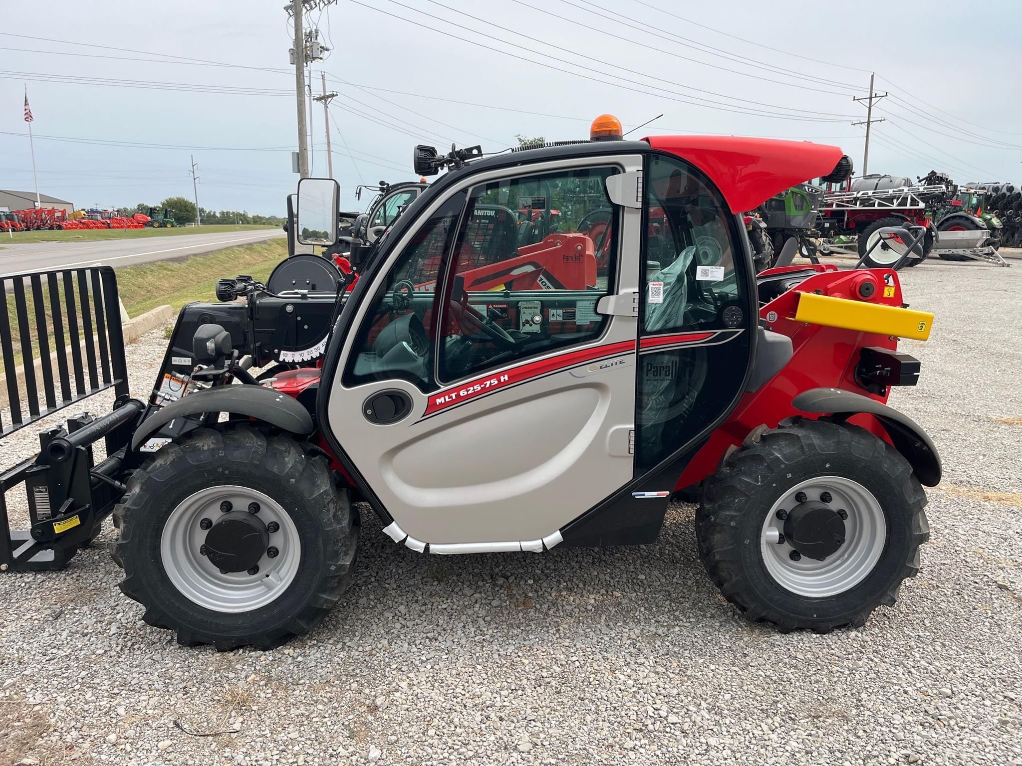 2024 Manitou MLT625-75H Equipment Image0