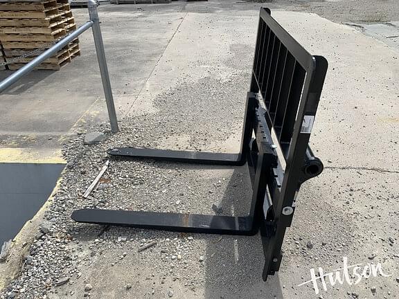 Image of Manitou Pallet Forks equipment image 3