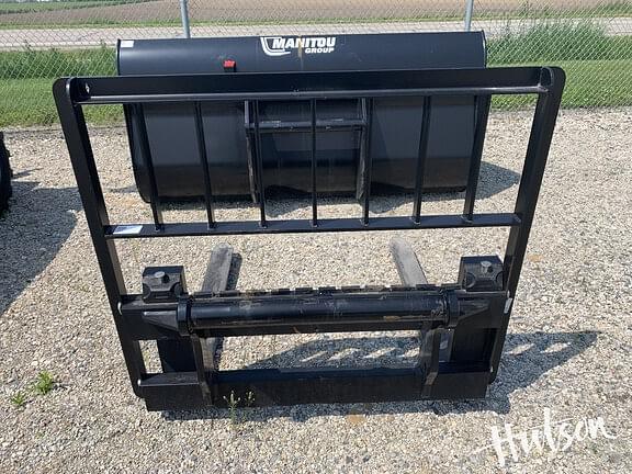 Image of Manitou Pallet Forks equipment image 2