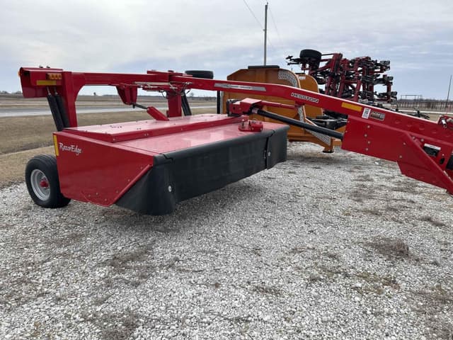 Image of Massey Ferguson 1373 equipment image 2