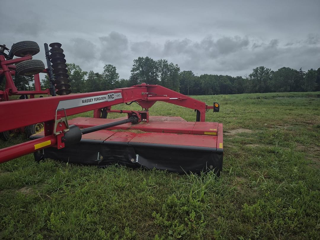 Image of Massey Ferguson 1393 Primary image