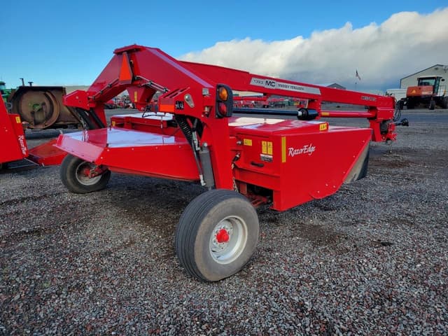 Image of Massey Ferguson 1393 equipment image 2