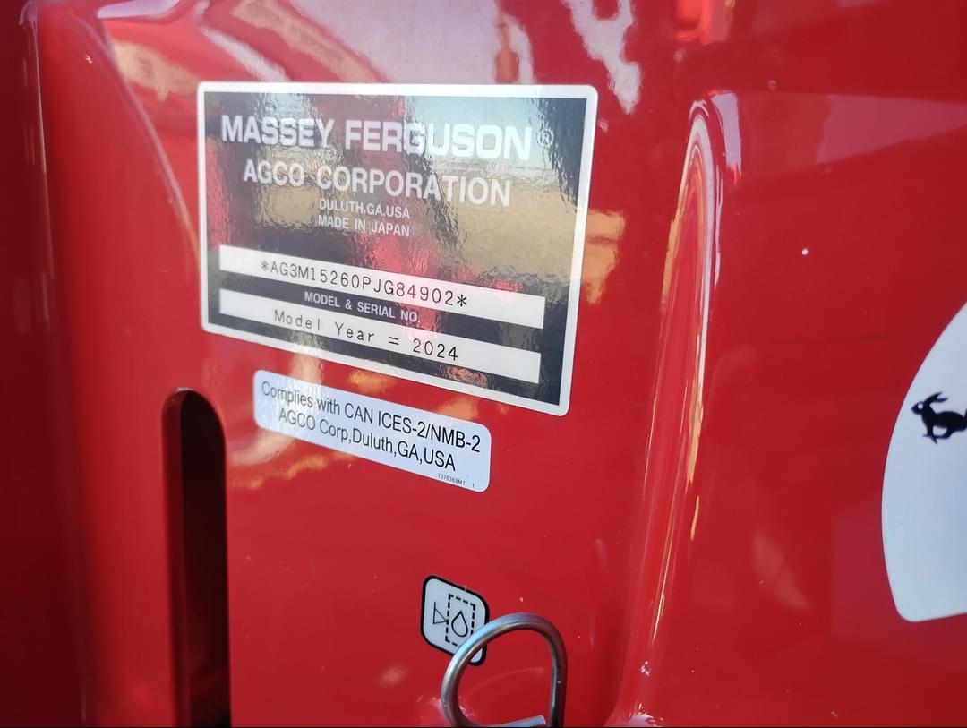 Image of Massey Ferguson 1526 Image 1