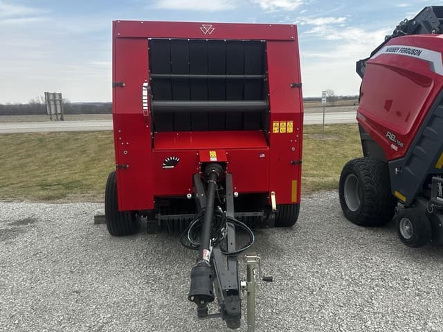 Image of Massey Ferguson Hesston 1745D equipment image 1