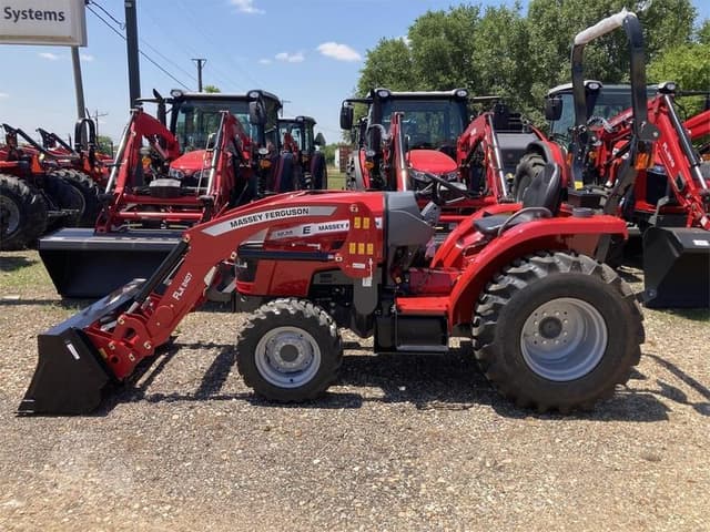 Image of Massey Ferguson 1835E equipment image 1