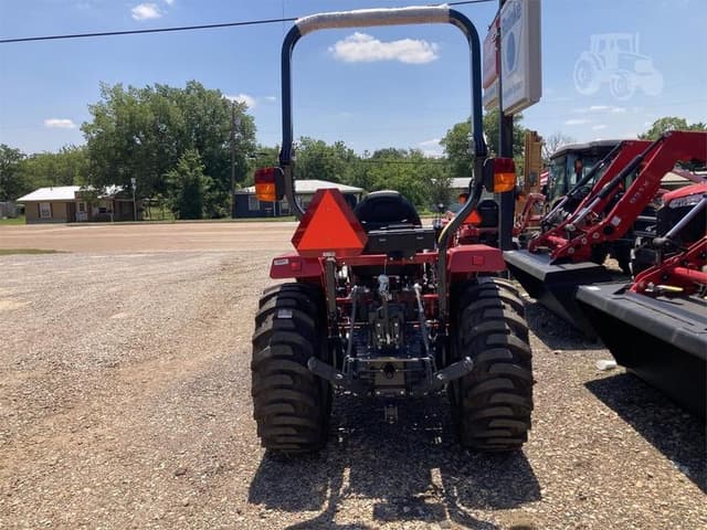 Image of Massey Ferguson 1835E equipment image 3