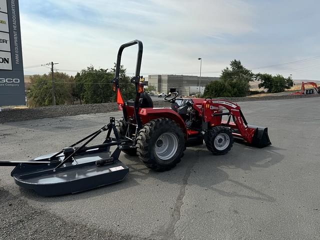 Image of Massey Ferguson 1835E equipment image 3