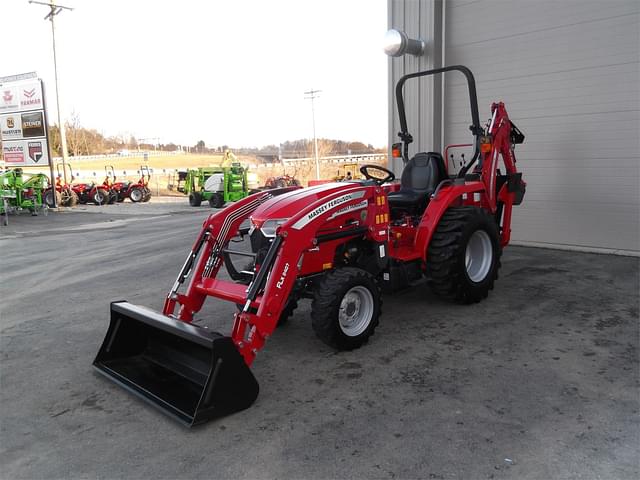 Image of Massey Ferguson 1825E equipment image 2