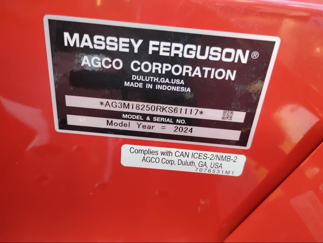 Image of Massey Ferguson 1825E Image 1