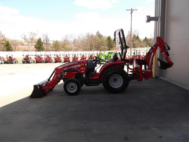 Image of Massey Ferguson 1825E equipment image 1