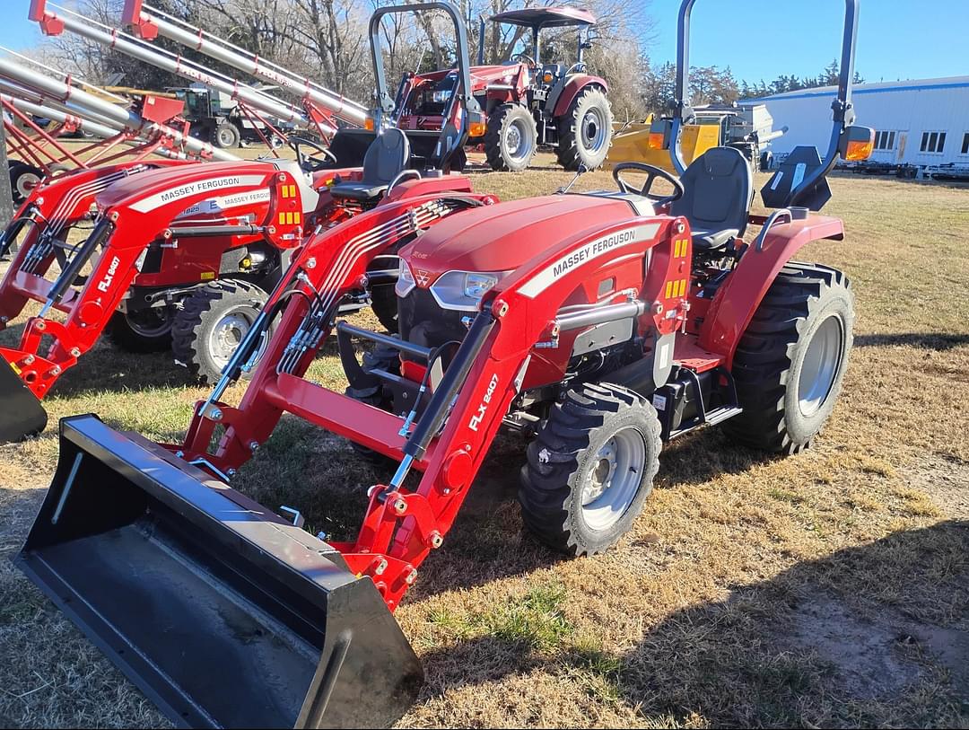 Image of Massey Ferguson 1835E Image 0