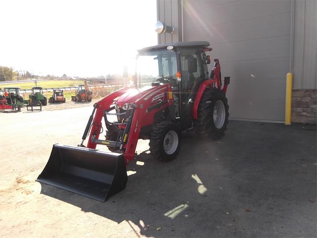 Image of Massey Ferguson 1835M equipment image 2