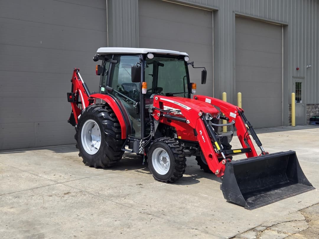 Image of Massey Ferguson 1835M Primary image