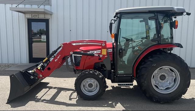 Image of Massey Ferguson 1835M equipment image 1