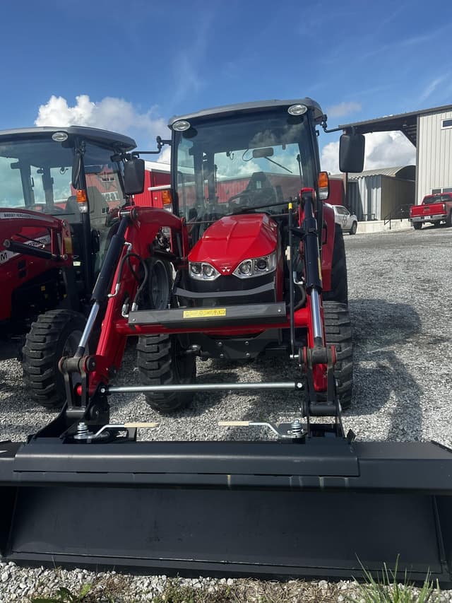Image of Massey Ferguson 1835M equipment image 4