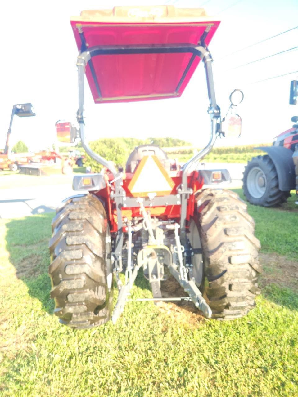 Image of Massey Ferguson 1835M Image 1