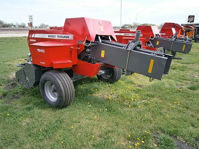 Image of Massey Ferguson 1840 equipment image 4