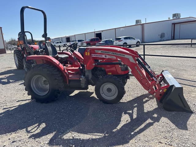 Image of Massey Ferguson 1840E equipment image 4
