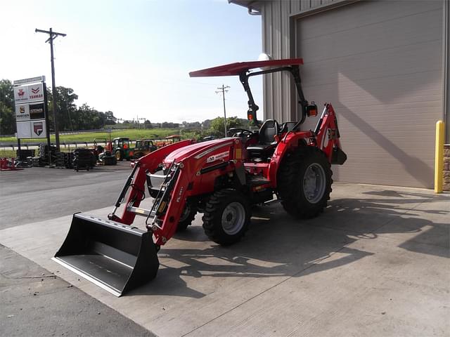 Image of Massey Ferguson 1840M equipment image 2