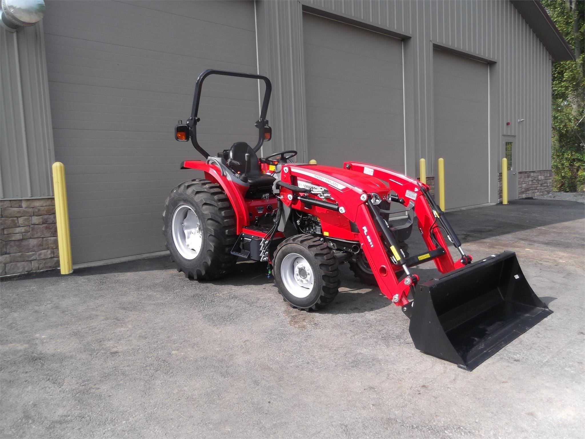 2024 Massey Ferguson 1840M Equipment Image0