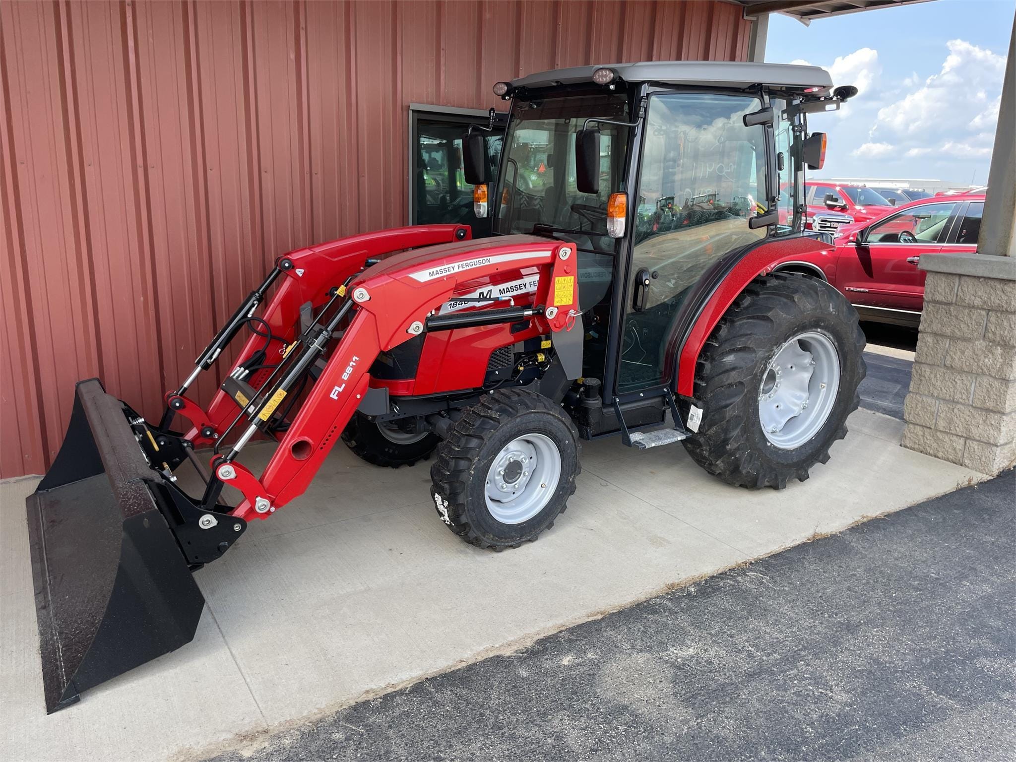 2024 Massey Ferguson 1840M Equipment Image0