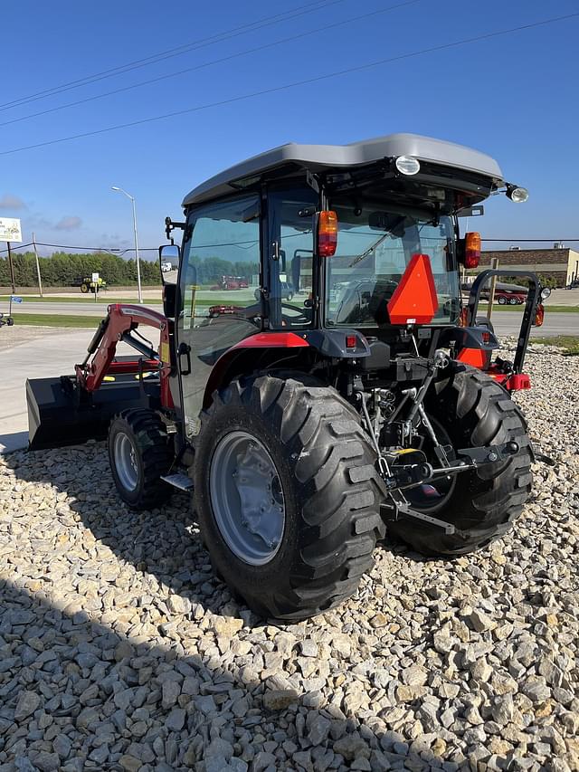 Image of Massey Ferguson 1840M equipment image 3