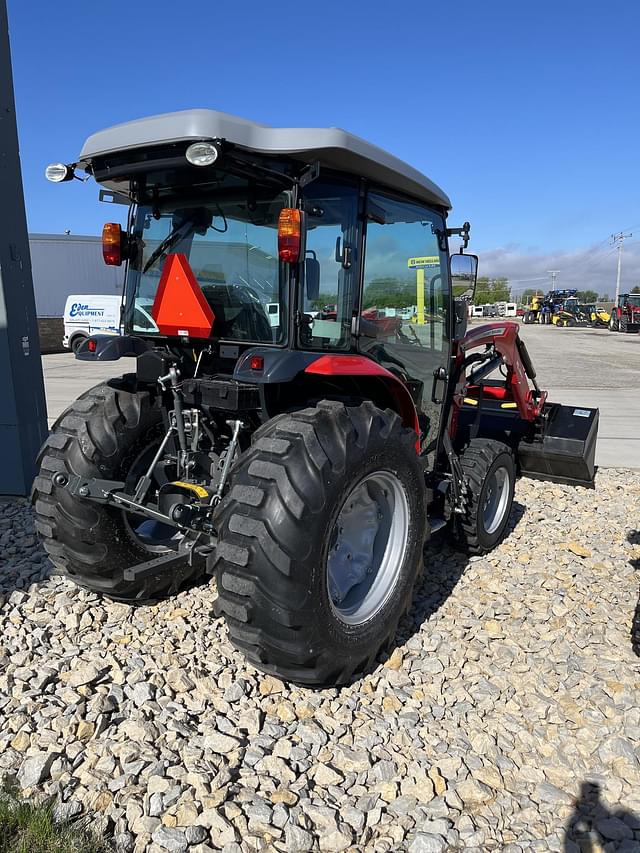 Image of Massey Ferguson 1840M equipment image 2