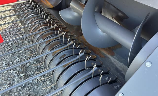 Image of Massey Ferguson 1842 equipment image 4