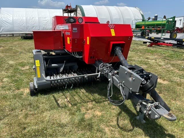 Image of Massey Ferguson 1842 Primary image