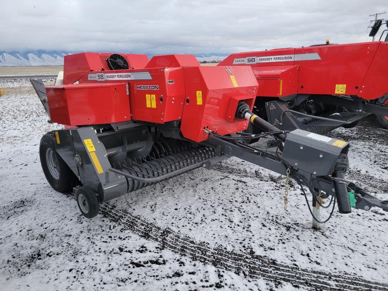 Main image Massey Ferguson 1842